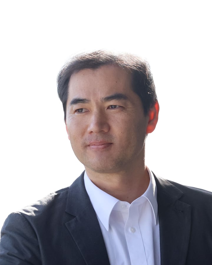 鈴木 基高氏の顔写真